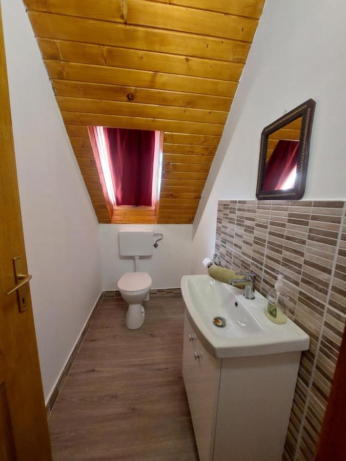 Vila Orban Nyaralohaz Kovagoors Exteriér fotografie