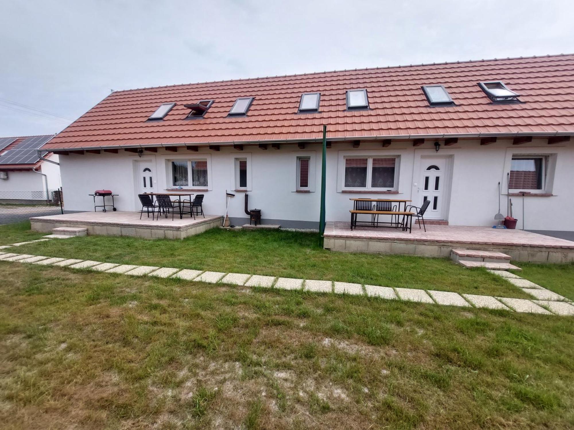 Vila Orban Nyaralohaz Kovagoors Exteriér fotografie