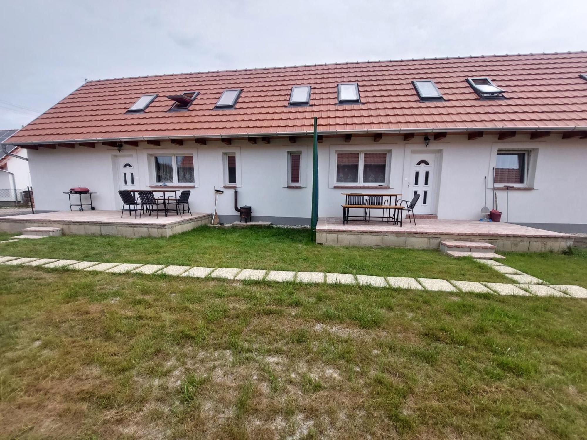 Vila Orban Nyaralohaz Kovagoors Exteriér fotografie
